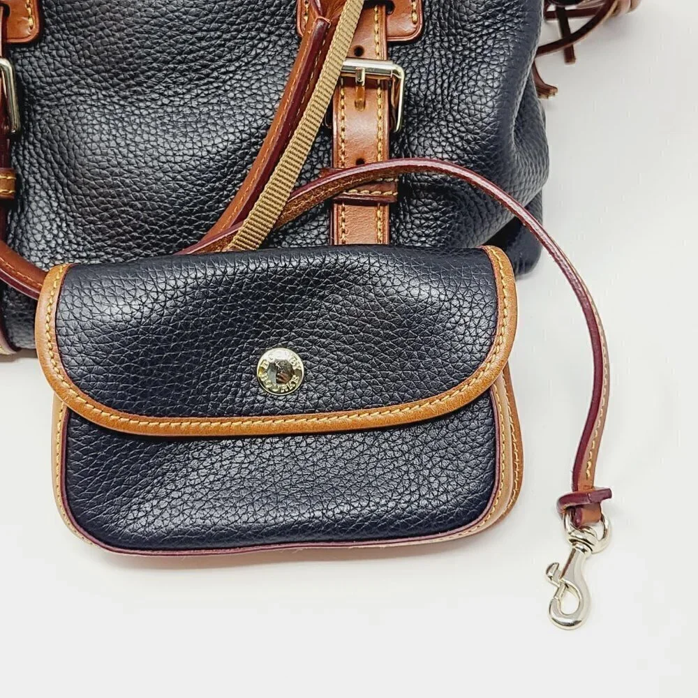 Dooney & Bourke timeless vintage